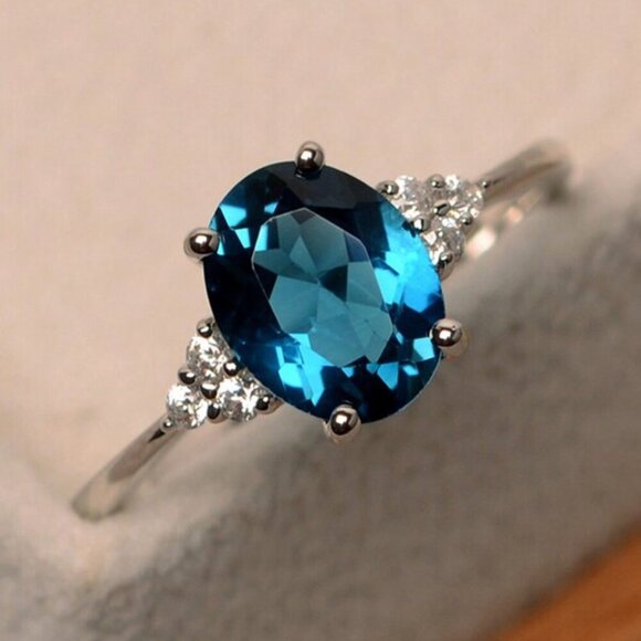 Sterling Silver 925 Oval Aquamarine Ring - Size 8 - Picture 3 of 4